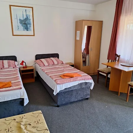 B&B Fenyo Panzio 3*