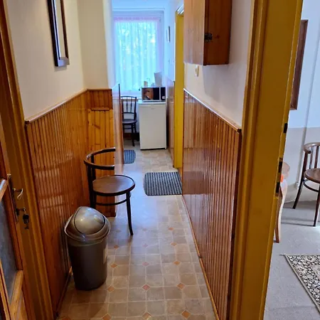 Fenyo Panzio לינה וארוחת בוקר 3*