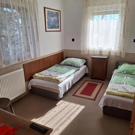 Fenyo Panzio Bed & Breakfast 3*