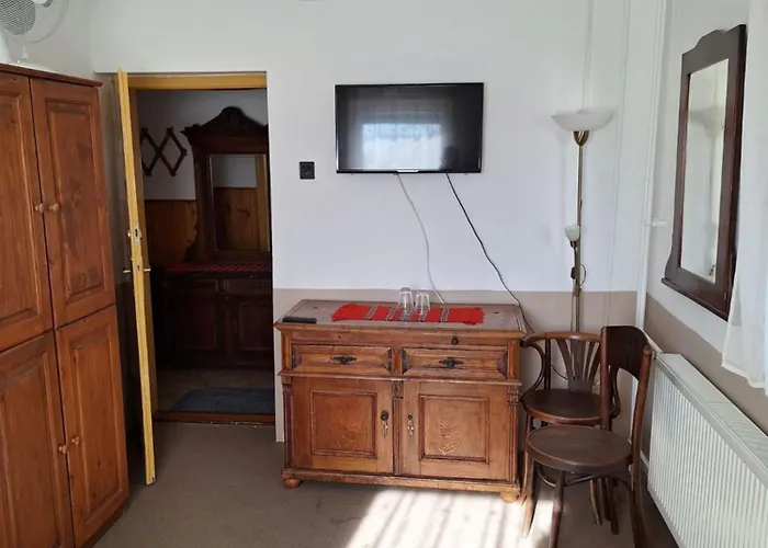 Fenyo Panzio Bed & Breakfast 3*