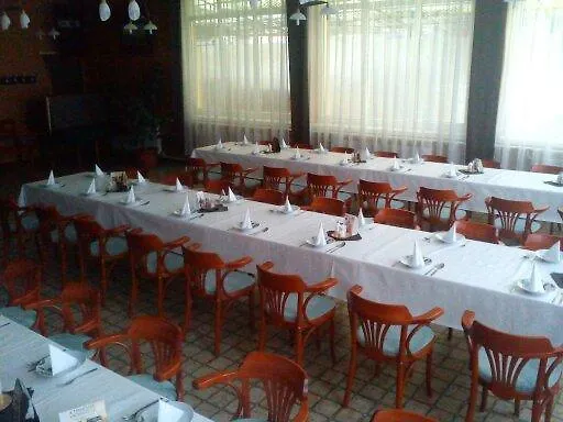 Fenyo Panzio 3* Mezokovesd